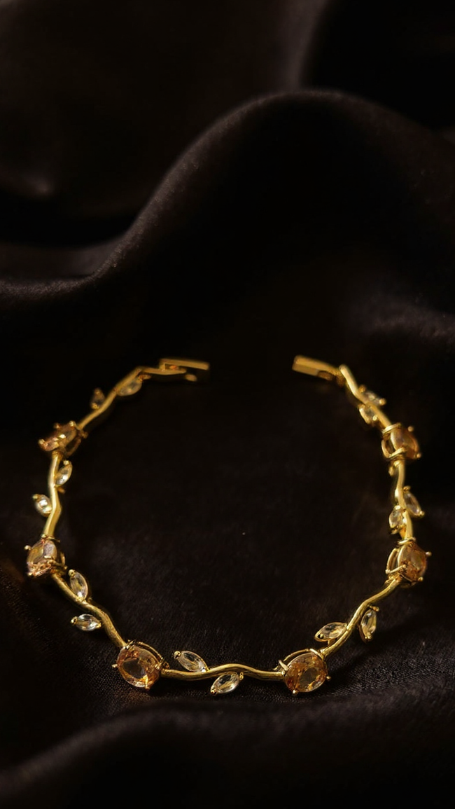 Luminous Peach Stone Tulip Bracelets